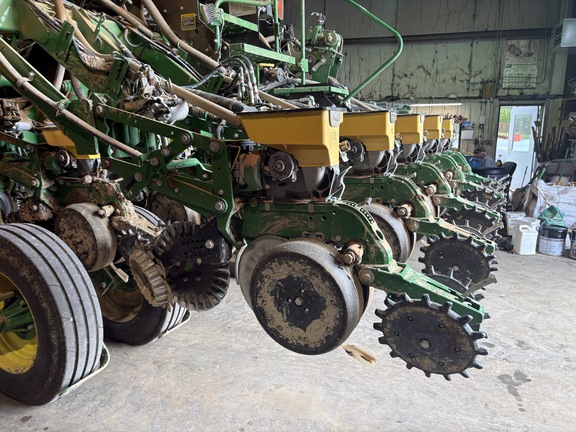 Photo of 2023 John Deere 1795