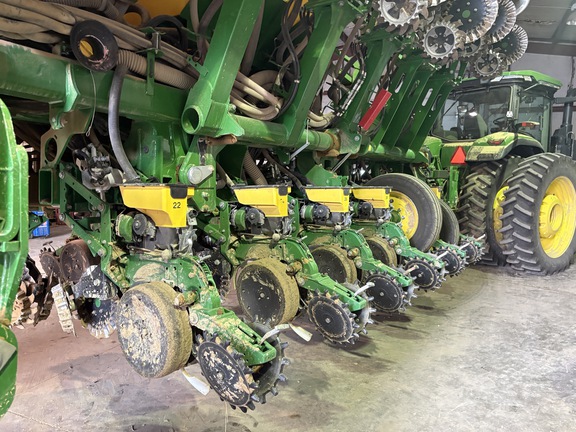 Photo of 2023 John Deere 1795