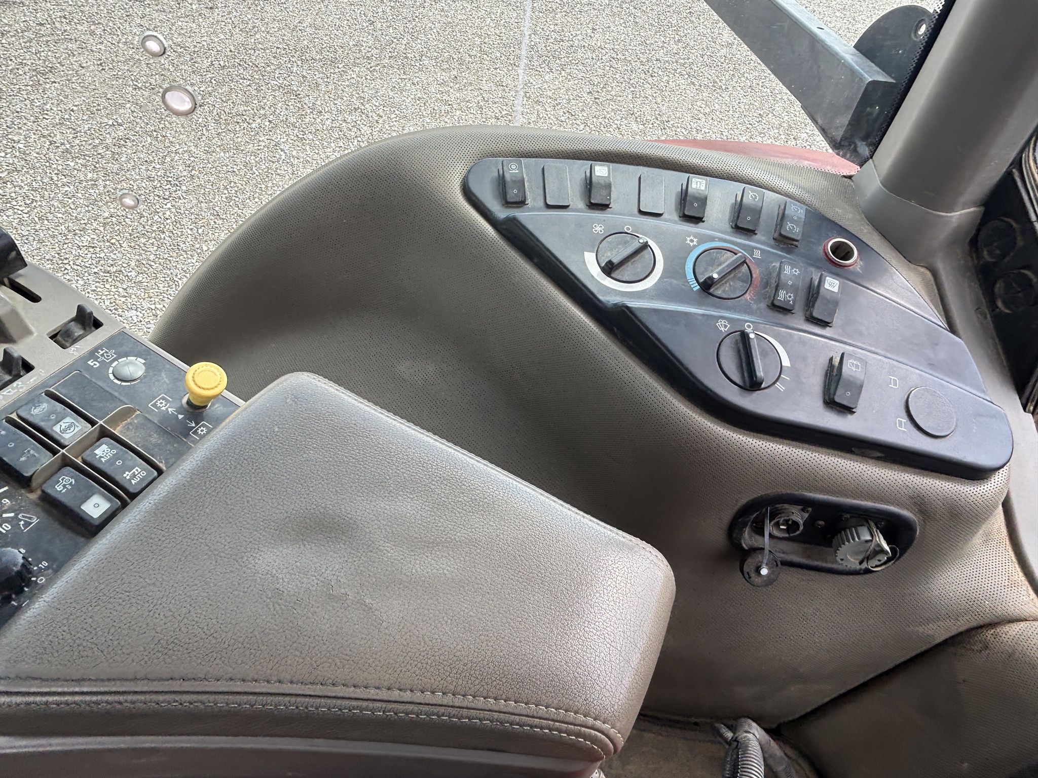 Used 2008 Case IH Magnum 275 Row Crop Tractors at Koenig Equipment in Franklin, IN - PhotoXL28
