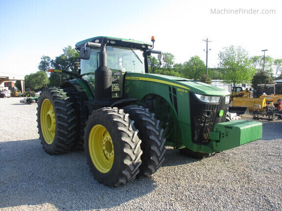 Photo of 2017 John Deere 8320R