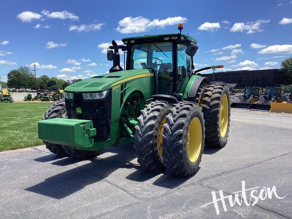 Photo of 2017 John Deere 8320R