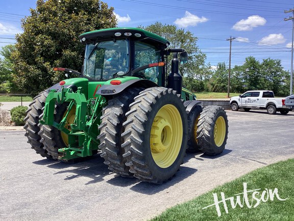 Photo of 2017 John Deere 8320R