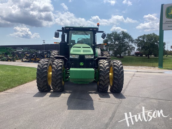 Photo of 2017 John Deere 8320R