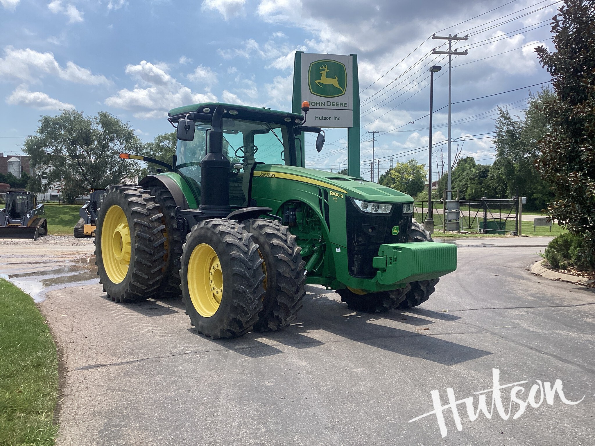 2017 John Deere 8320R