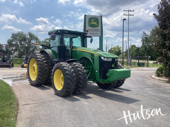 Photo of 2017 John Deere 8320R