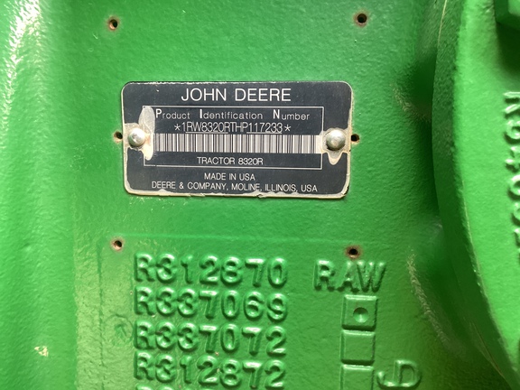 Photo of 2017 John Deere 8320R