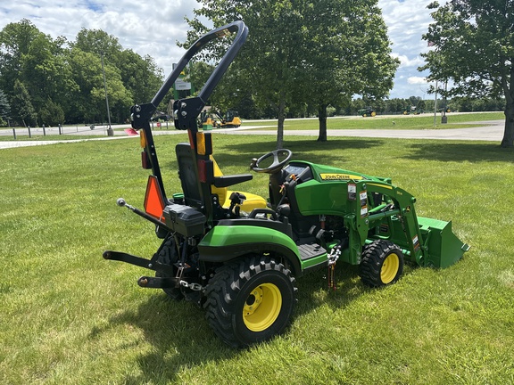 Used 2022 John Deere 1025R Compact Utility Tractors at Koenig Equipment in Knightstown, IN - Photo4