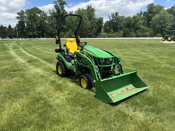 Used 2022 John Deere 1025R Compact Utility Tractors at Koenig Equipment in Knightstown, IN - Photo2