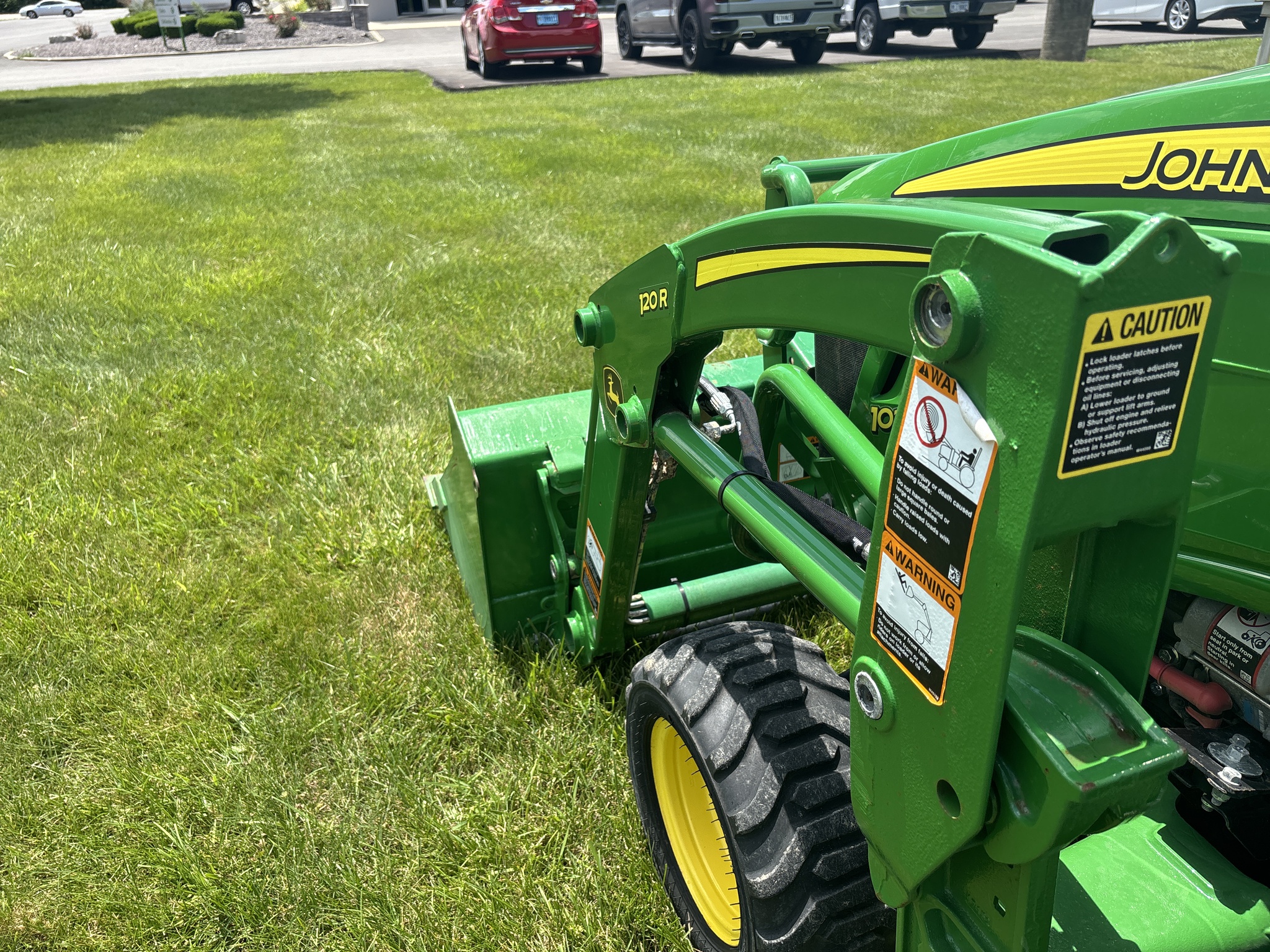 Used 2022 John Deere 1025R Compact Utility Tractors at Koenig Equipment in Knightstown, IN - PhotoXL12