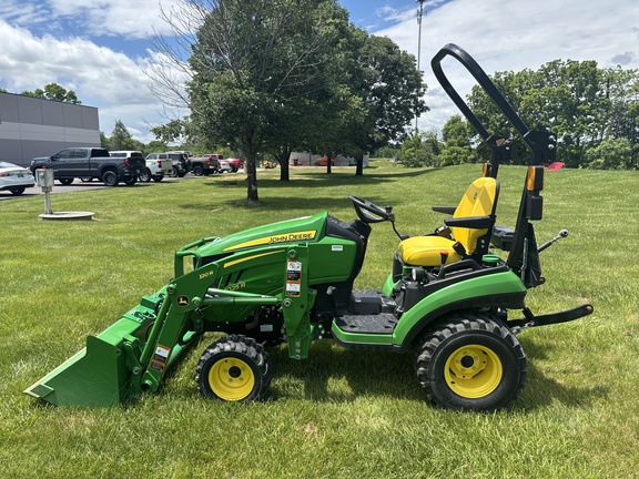 Used 2022 John Deere 1025R Compact Utility Tractors at Koenig Equipment in Knightstown, IN - Photo7