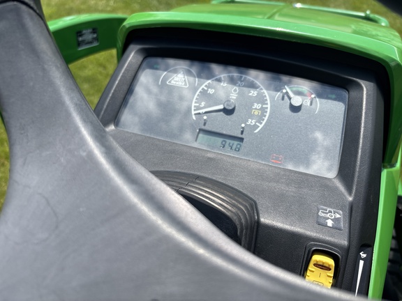 Used 2022 John Deere 1025R Compact Utility Tractors at Koenig Equipment in Knightstown, IN - Photo19