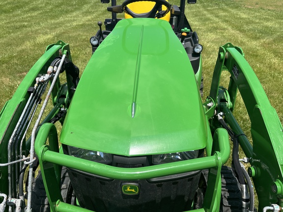Used 2022 John Deere 1025R Compact Utility Tractors at Koenig Equipment in Knightstown, IN - Photo11