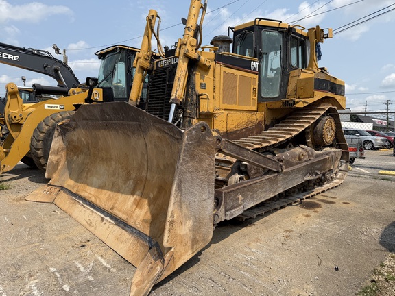 Photo of 2004 Caterpillar D8R