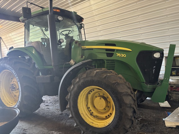John Deere 7630