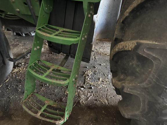 Used 2009 John Deere 7630 Row Crop Tractors at Horizon Ag & Turf in Lloydminster, AB - Photo14