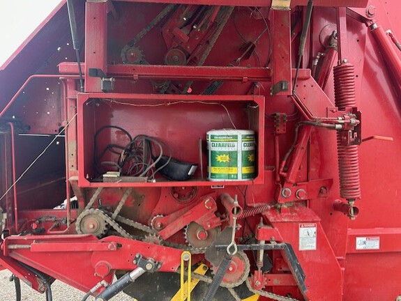 2006 New Holland BR780A (8th thumbnail)