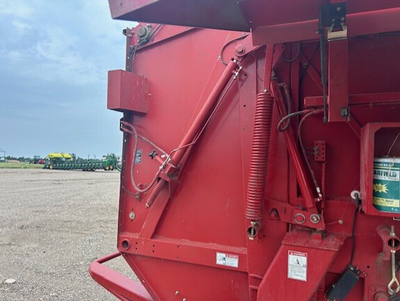 2006 New Holland BR780A (15th thumbnail)