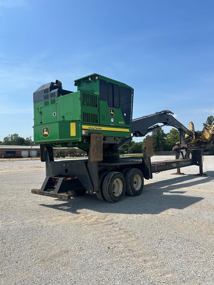 2022 John Deere 437E