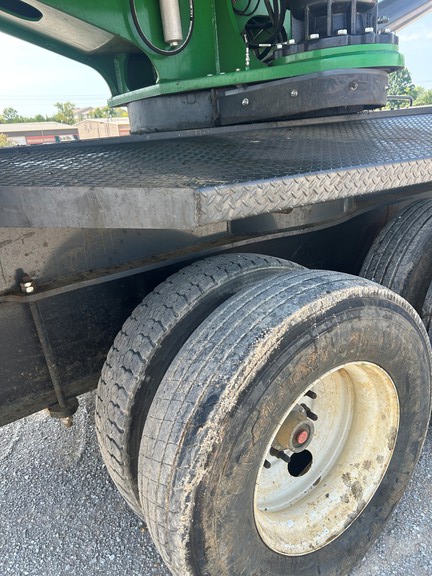 2022 John Deere 437E