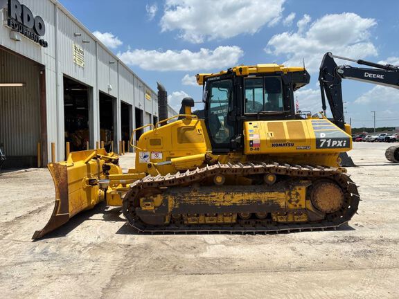 2022 Komatsu D71PXI-24