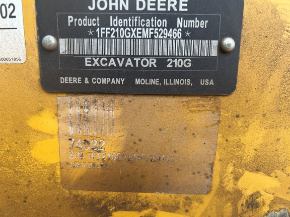 2021 John Deere 210G LC