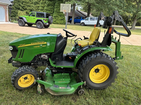 Photo of 2009 John Deere 2720 CUT