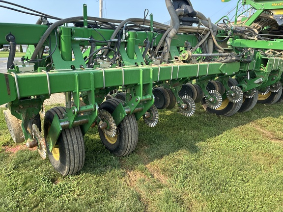 Used 2018 John Deere 1795 Planters: Drawn at Koenig Equipment in Greensburg, IN - Photo6