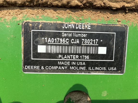 Used 2018 John Deere 1795 Planters: Drawn at Koenig Equipment in Greensburg, IN - Photo7