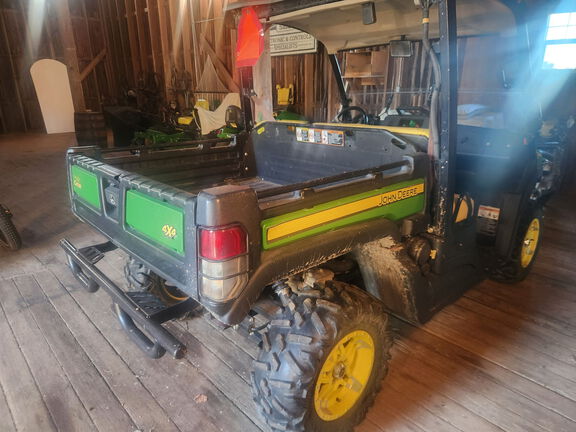 Photo of 2018 John Deere XUV 835M