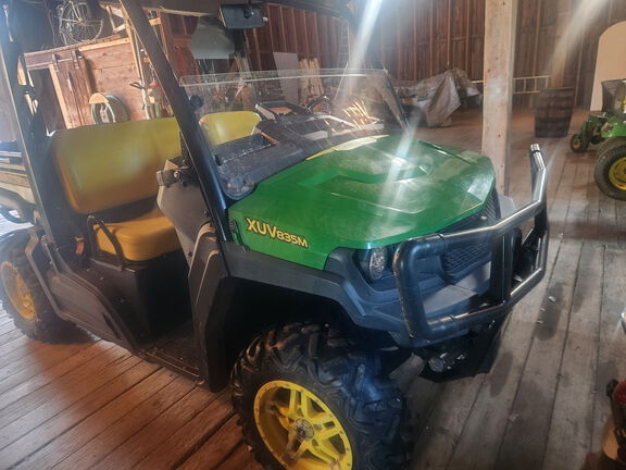 Photo of 2018 John Deere XUV 835M