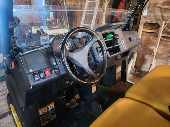 Photo of 2018 John Deere XUV 835M