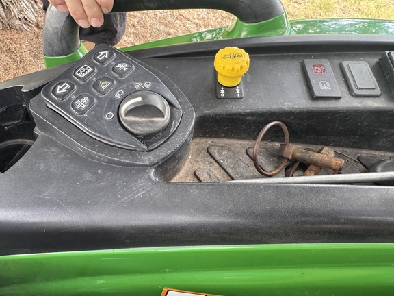 2019 John Deere 4044M