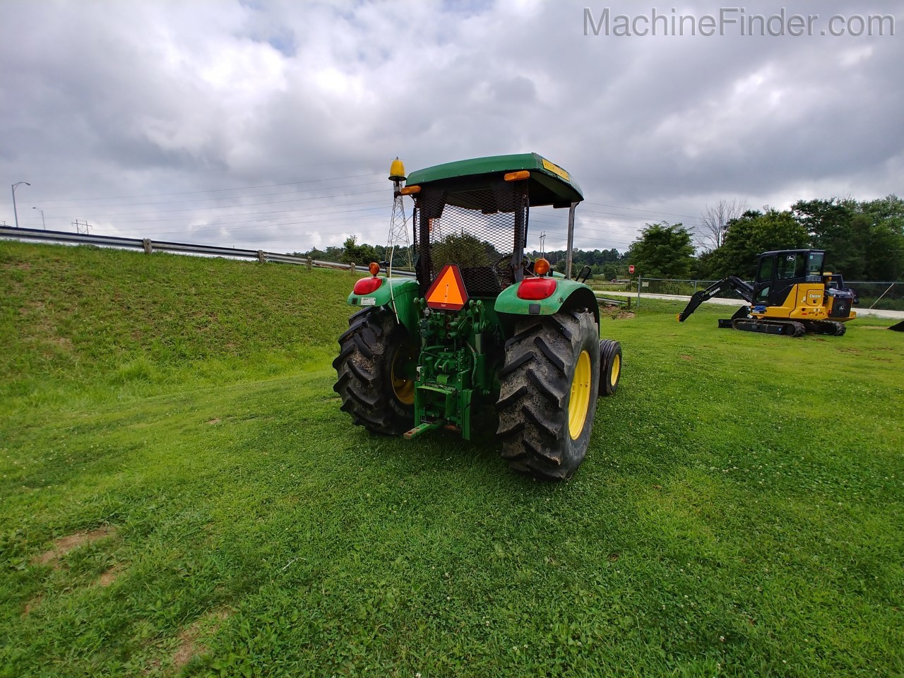 2005 John Deere 6420L Image 4