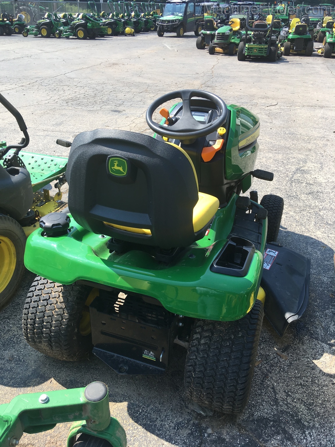 2016 John Deere X350 Image 2