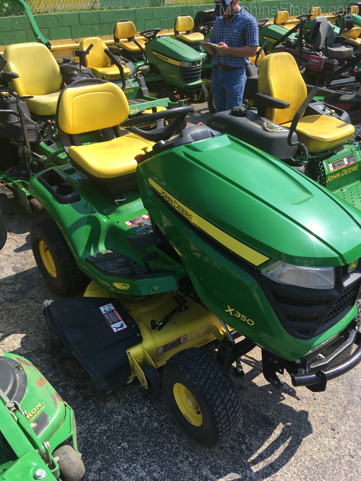 2016 John Deere X350 Image 1
