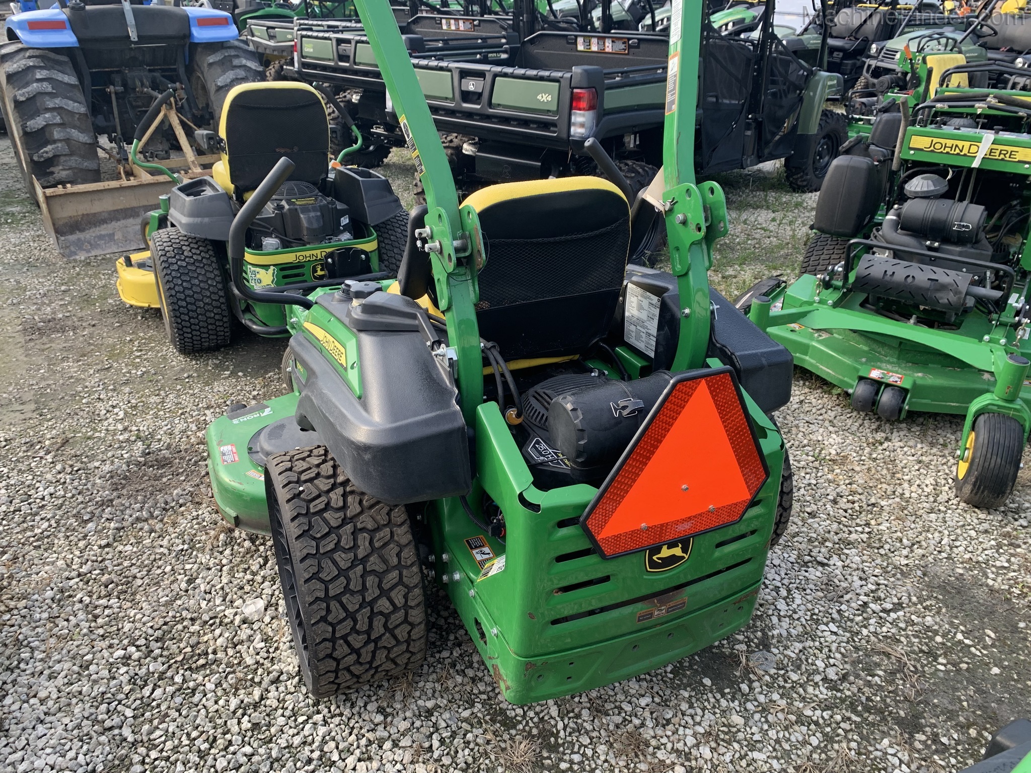 2017 John Deere Z915E Image 4
