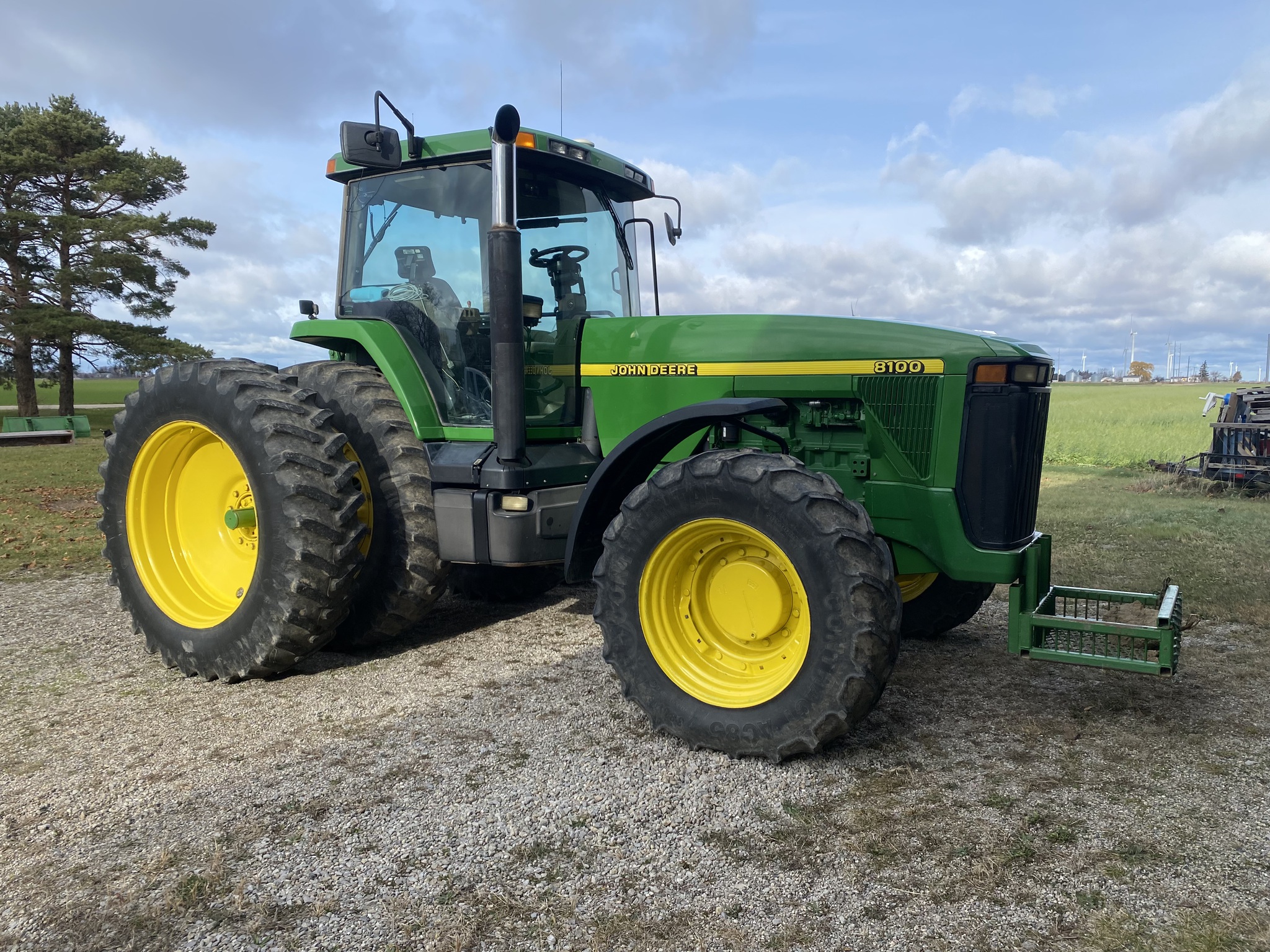 1997 John Deere 8100 Image 2