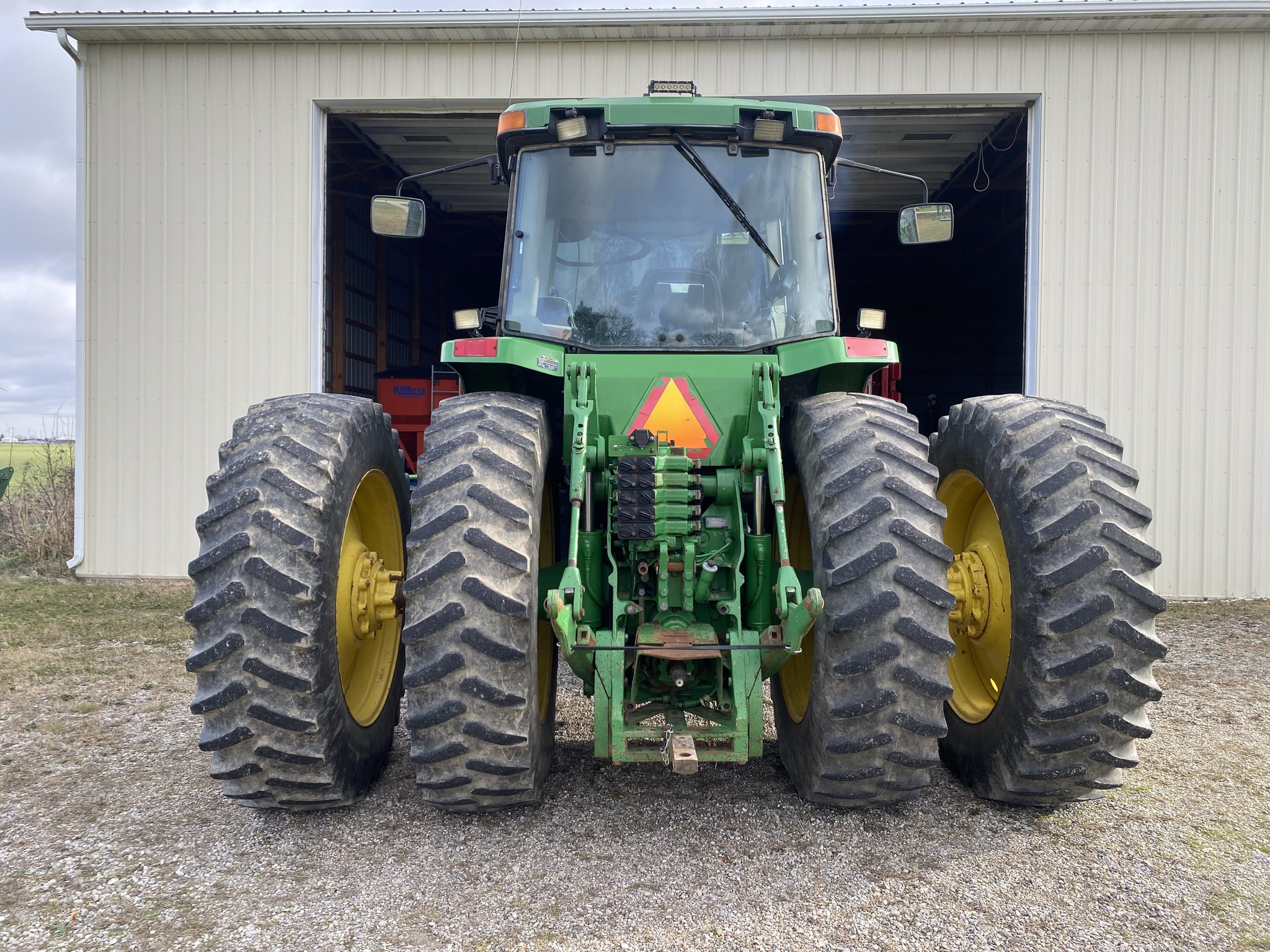 1997 John Deere 8100 Image 4