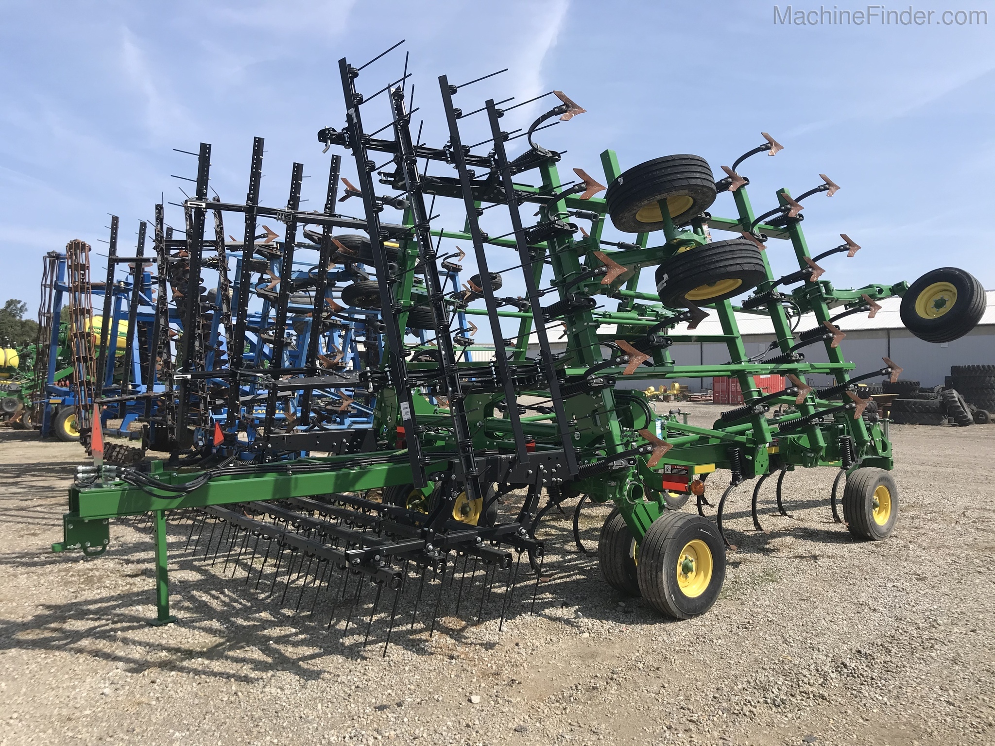 2018 John Deere 2230 Image 4