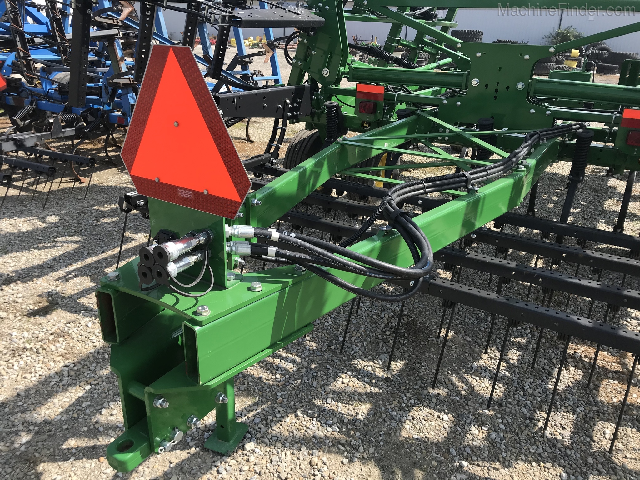 2018 John Deere 2230 Image 6