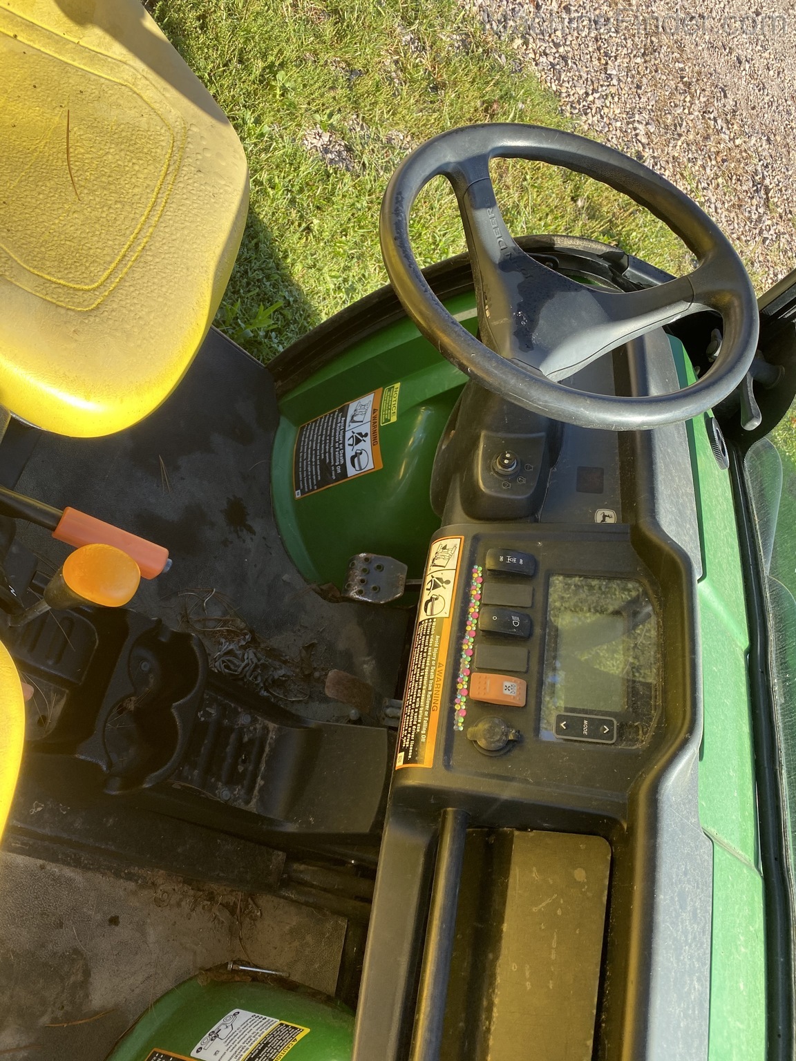 2015 John Deere XUV 855D GREEN Image 5