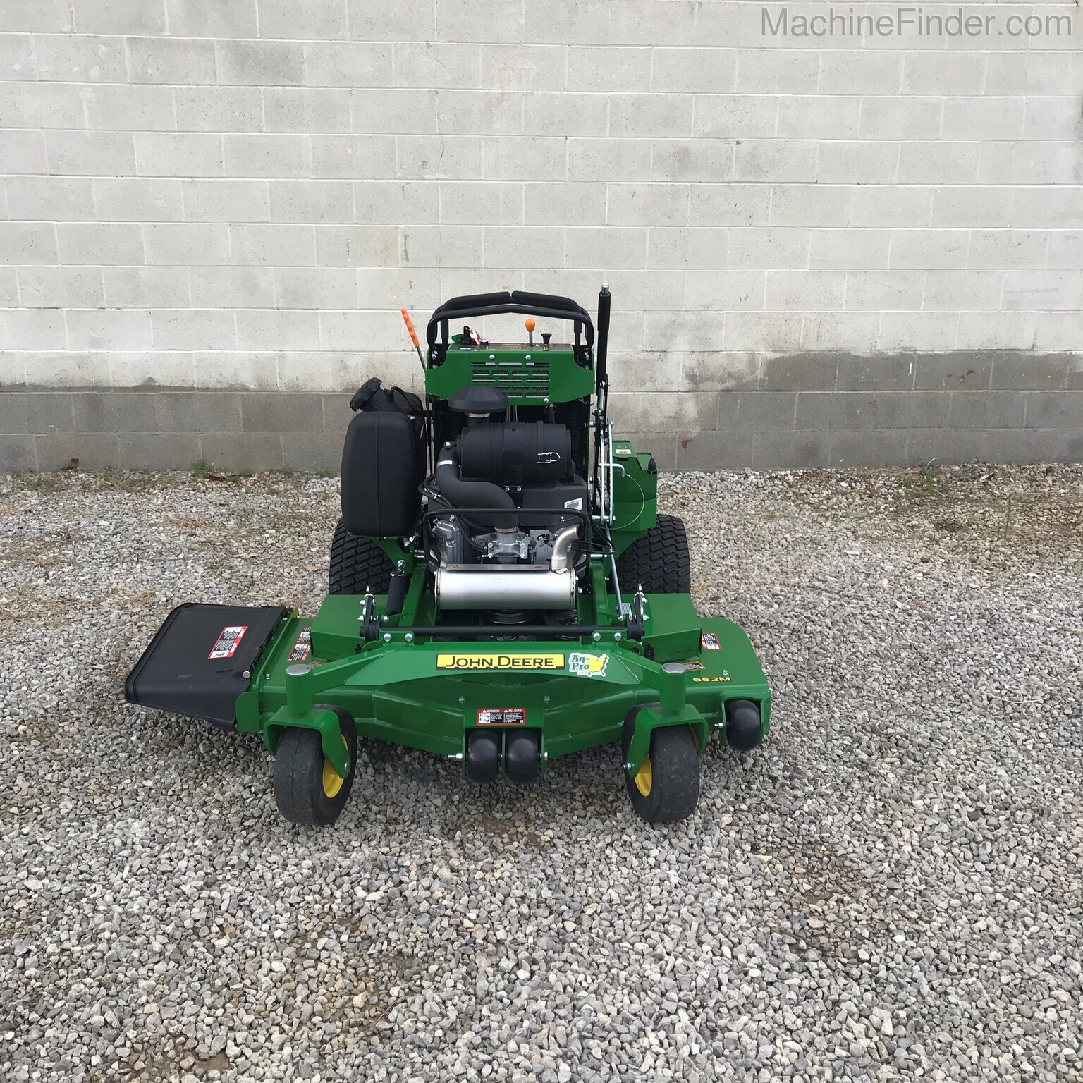 2020 John Deere 652M Image 2