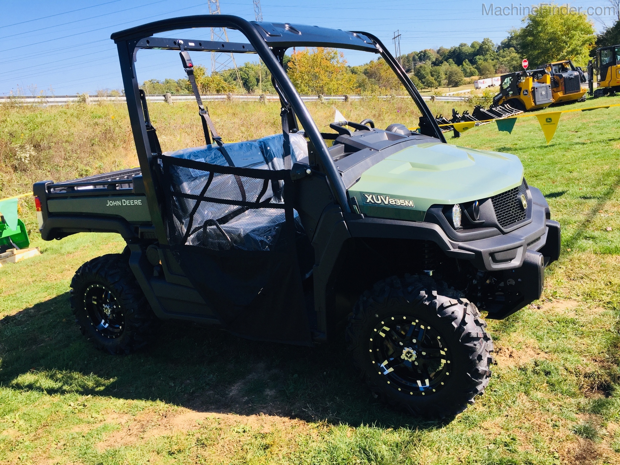 2020 John Deere XUV835M Image 5