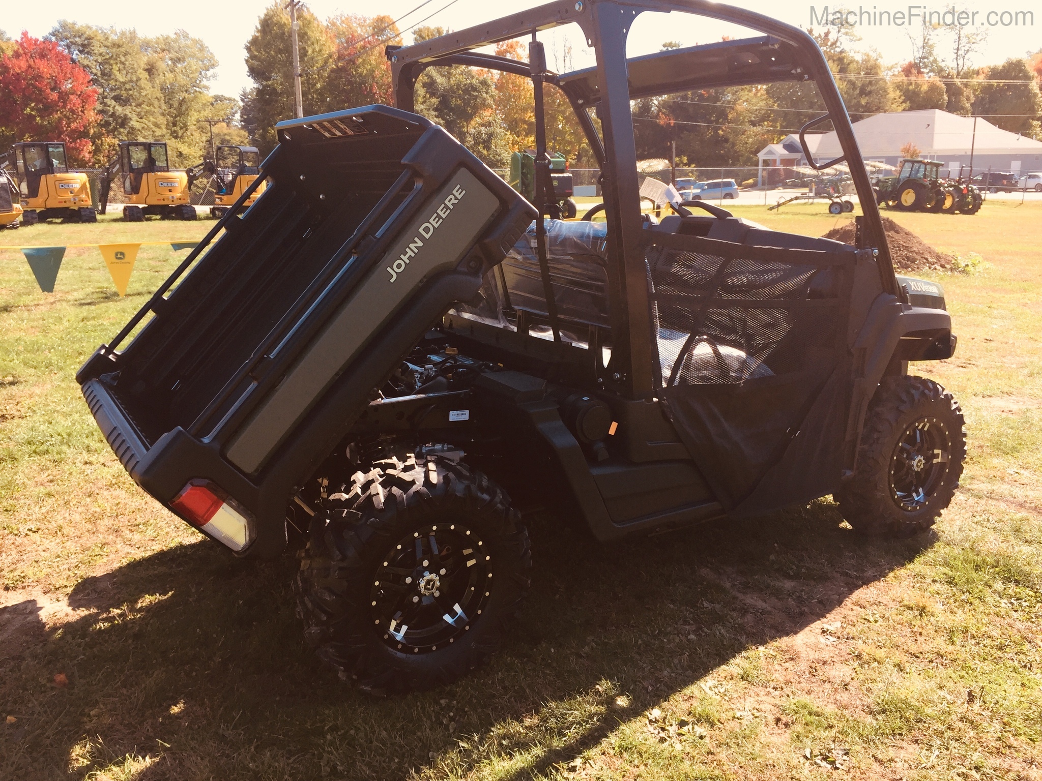 2020 John Deere XUV835M Image 9