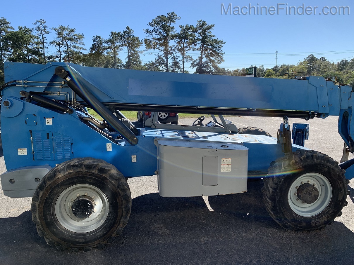 2013 Genie GTH1056 Image 5