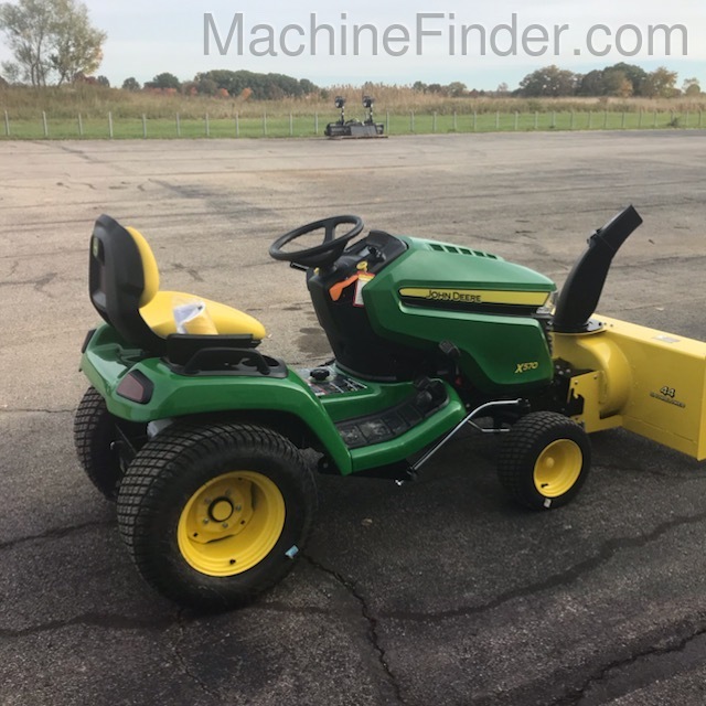 2020 John Deere X570 Image 3