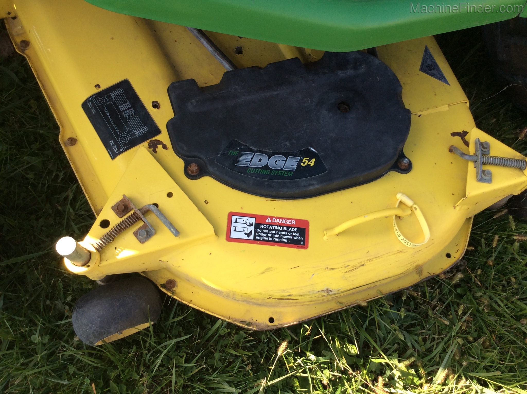 2003 John Deere X475 Image 8