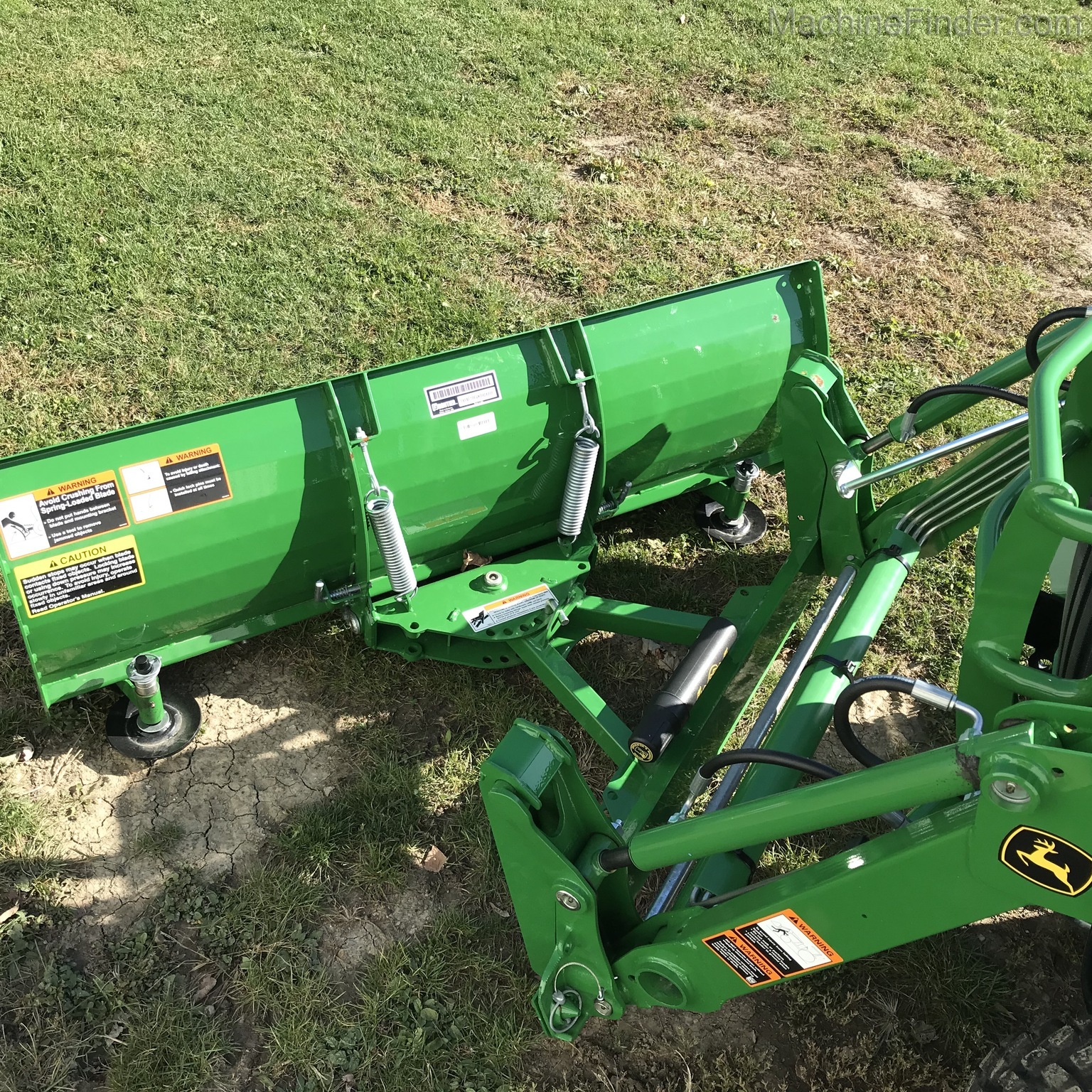 2020 John Deere 1025R Image 6