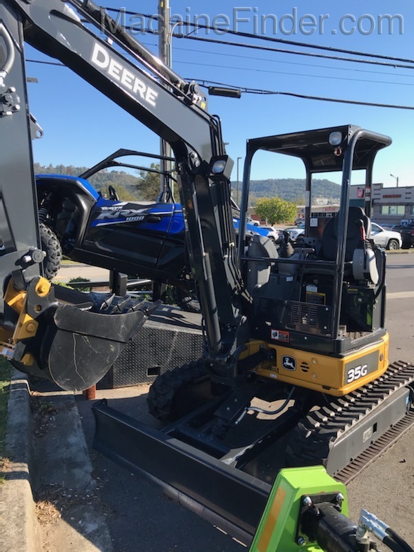2020 John Deere 35G Image 1