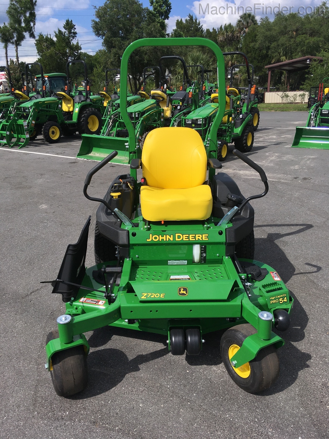 2020 John Deere Z720E Image 2